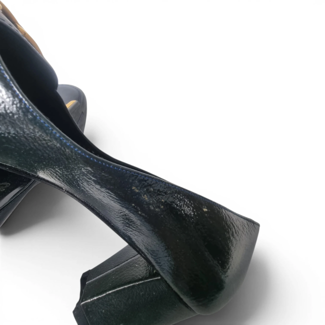 Décolleté Vintage Salvatore Ferragamo in Pelle Blu Notte con Morsetto Dorato - Taglia 36