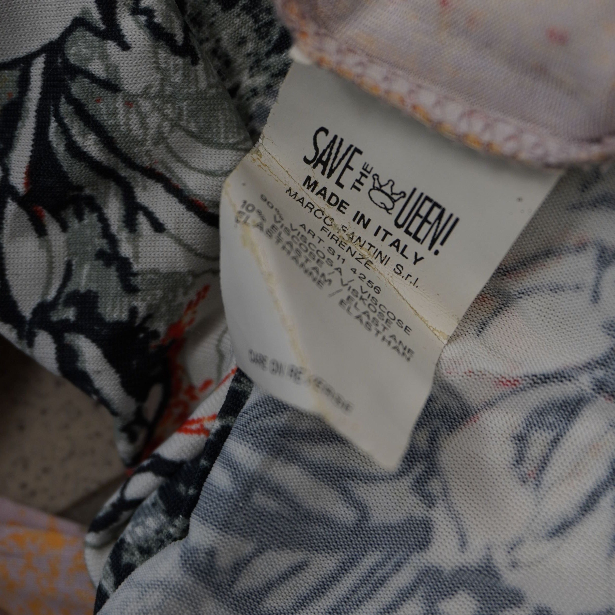 Abito Save The Queen! vintage con stampa astratta e pizzo grigio.