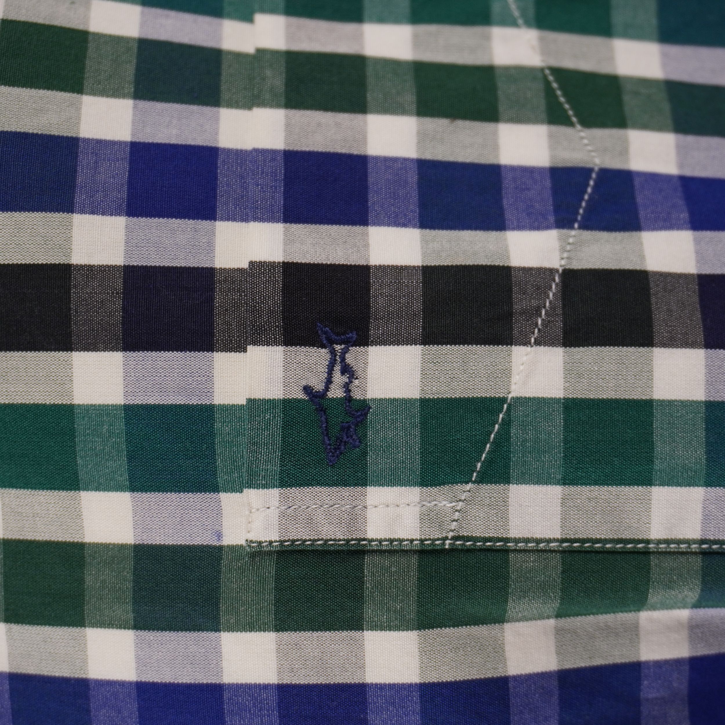 Camicia Paul & Shark Yachting a quadri verde e blu con maxi ricavo celebrativo "Royal Yacht Club Saint-Malo" sul retro. Modello vintage Made in Italy in 100% cotone premium, taglia 40 in condizioni eccellenti.