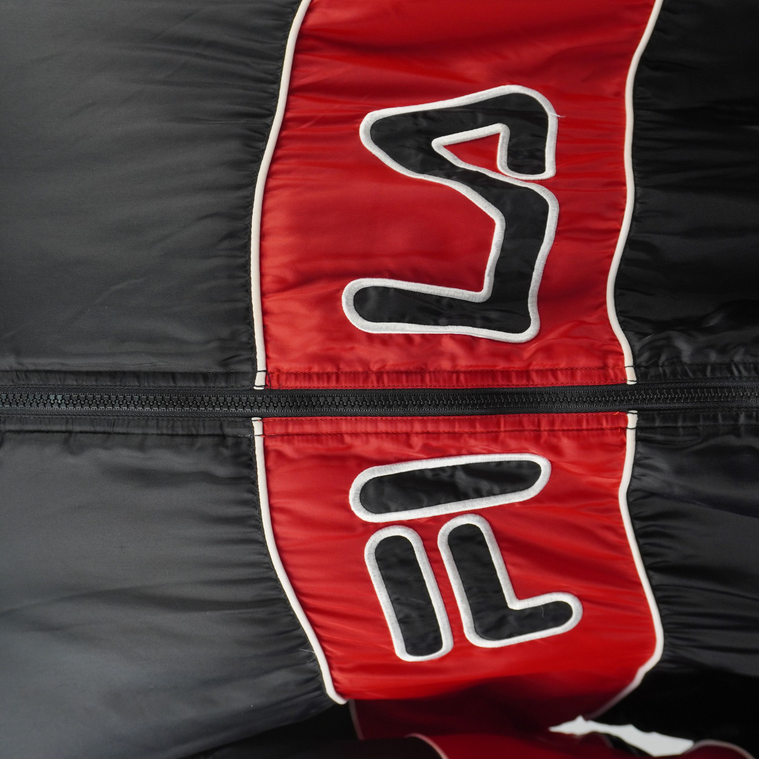 Piumino Vintage Fila "Color Block" – Anni '90 – Taglia 56 (XL)