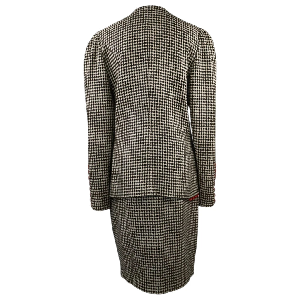 Tailleur Vintage Gai Mattiolo Couture in 100% Lana Pied-de-Poule con Bottone Gioiello – Taglia 44
