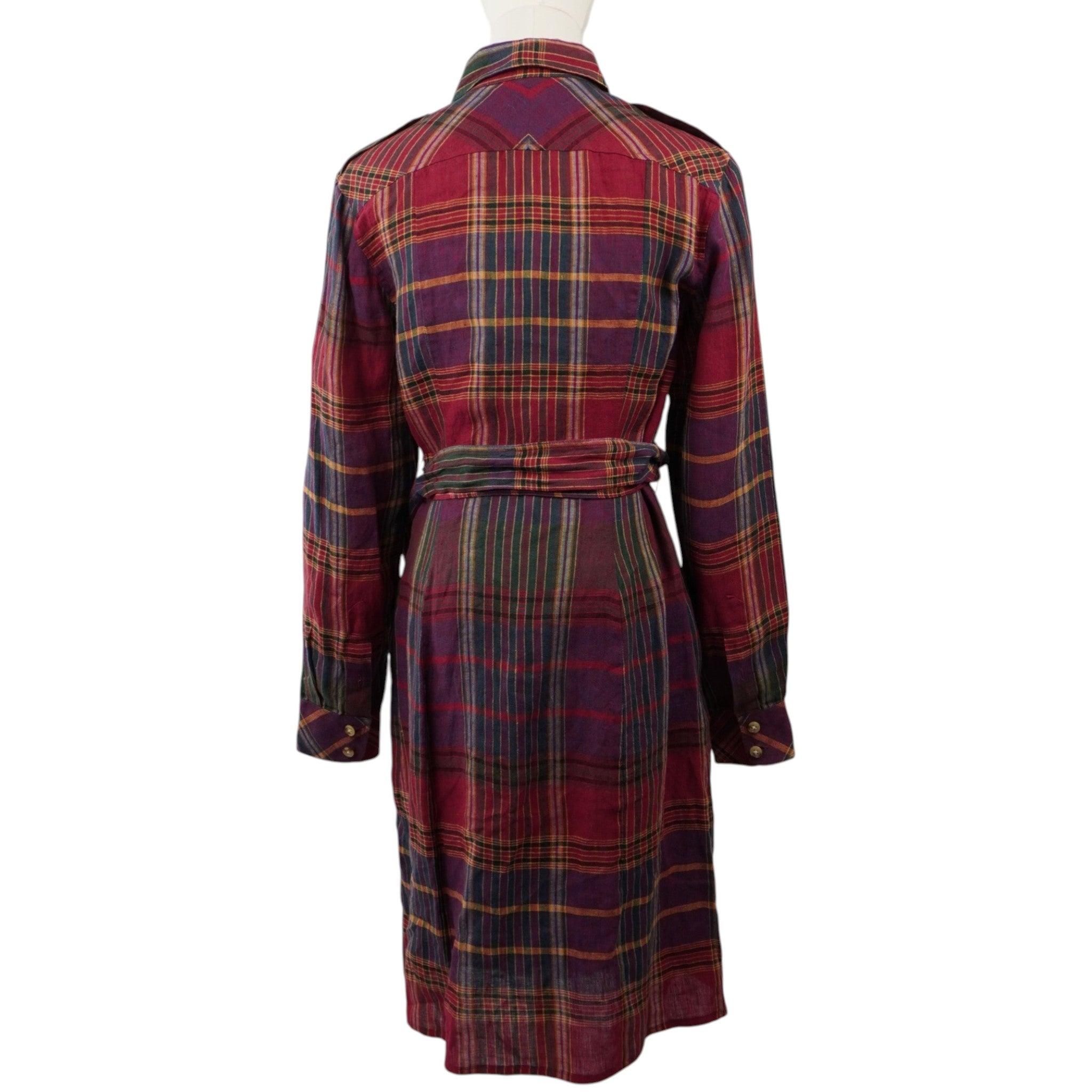 Retro del vestito a camicia tartan Ralph Lauren con sperone dritto sulle spalle e cintura in tessuto annodata.