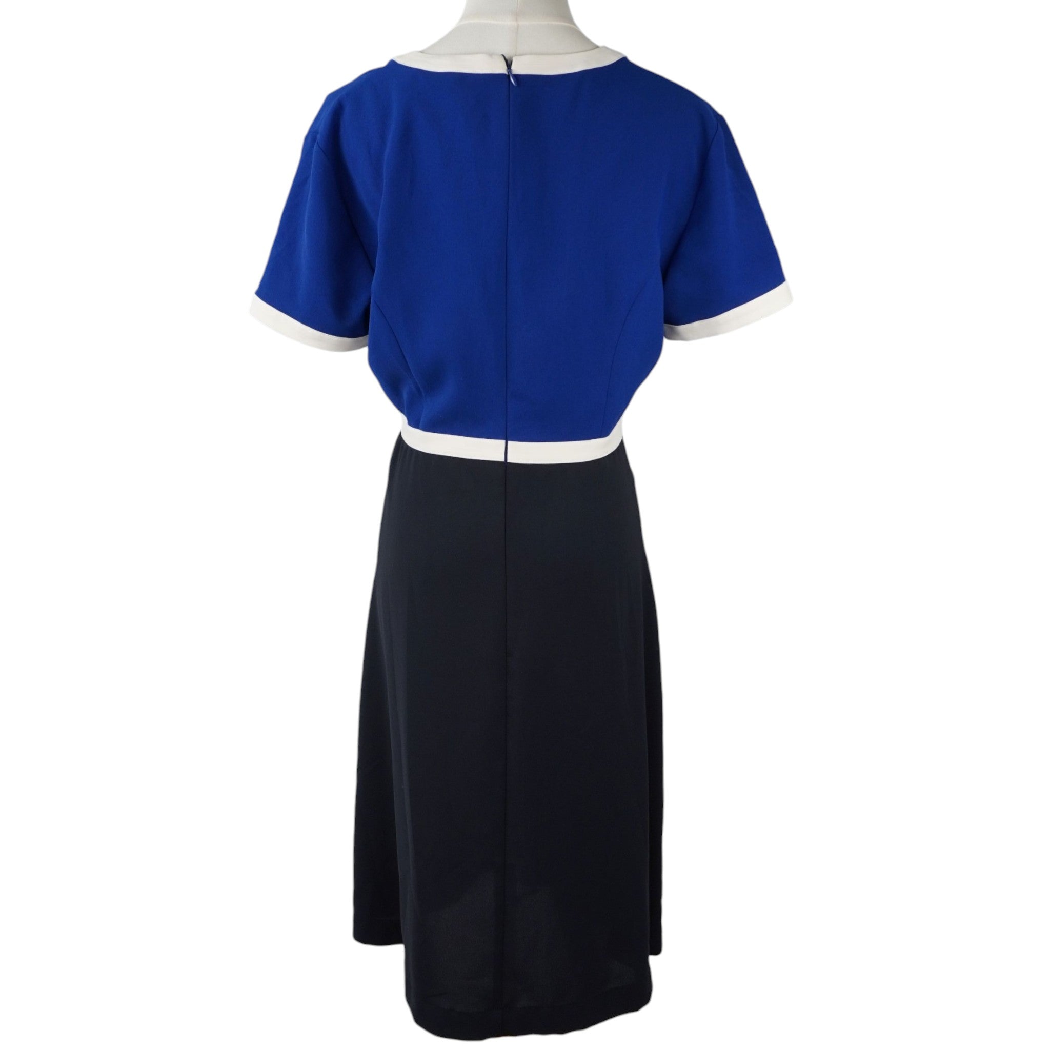 Retro dell'abito midi bicolore blu e nero Armani Jeans con scollo tondo e gonna fluida.
