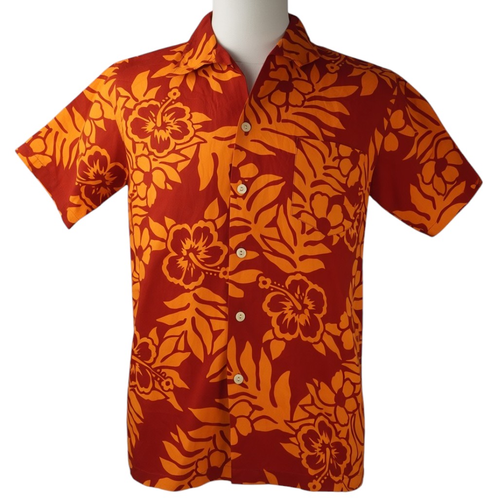 Camicia uomo arancione Green Leaves Sportswear con stampa floreale bianca, vista frontale intera.