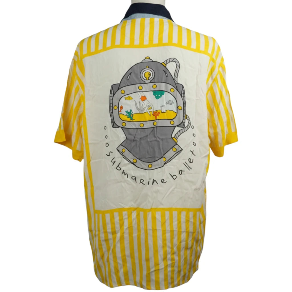 Camicia J.C. de Castelbajac vista posteriore con maxi grafica d'autore Submarine Ballet e scafandro