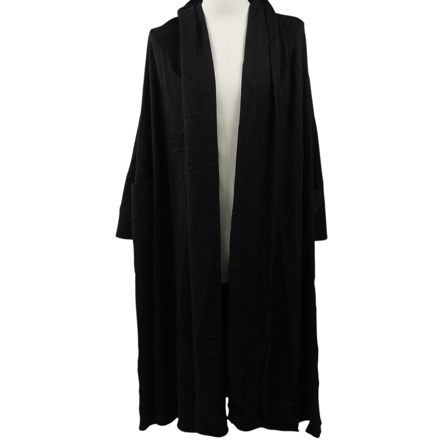 Cappotto vintage Christian Dior Coordonnés nero stile swing oversize indossato su manichino, vista frontale aperta.