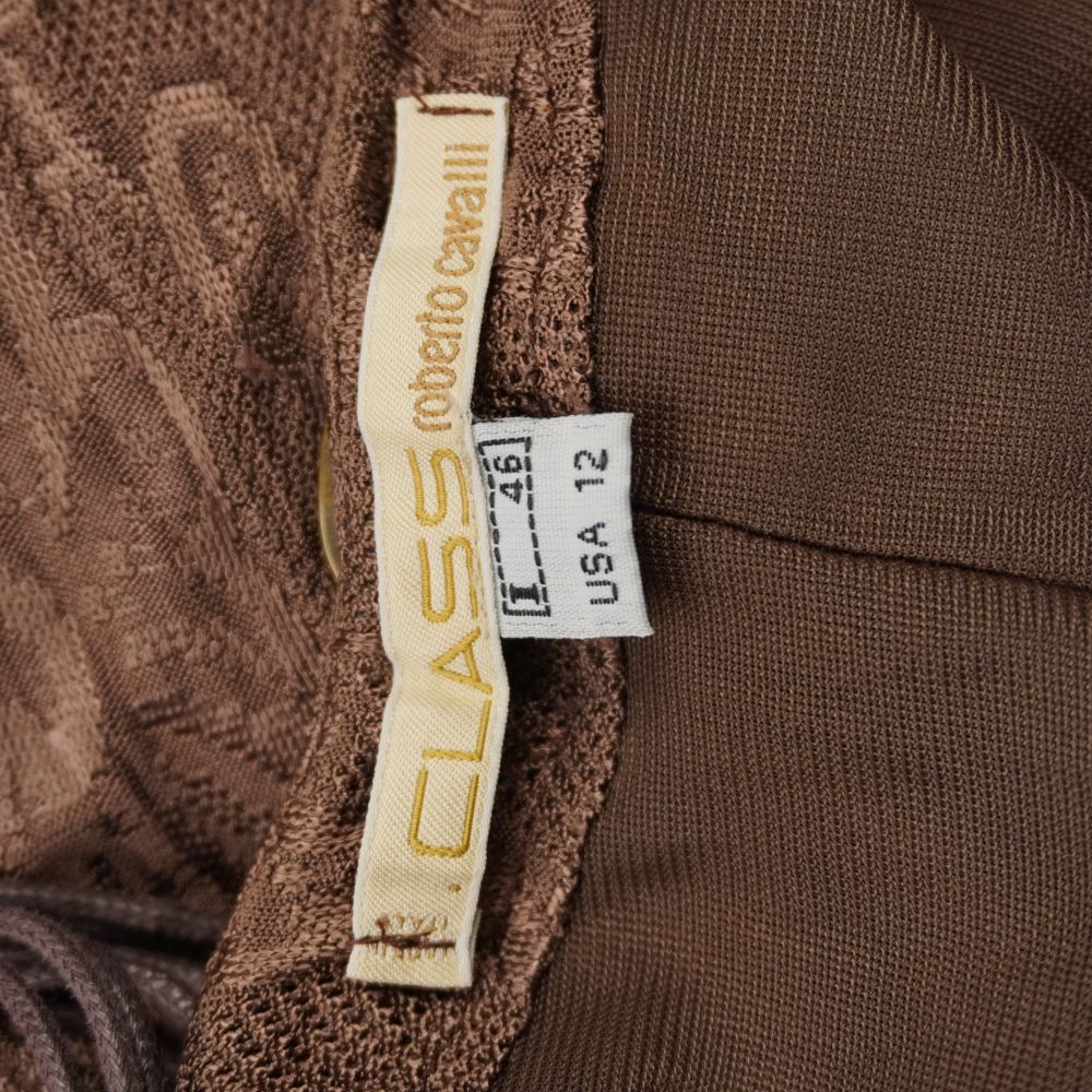 Etichetta interna originale in tessuto Class Roberto Cavalli indicante la taglia italiana 46 e USA 12.
