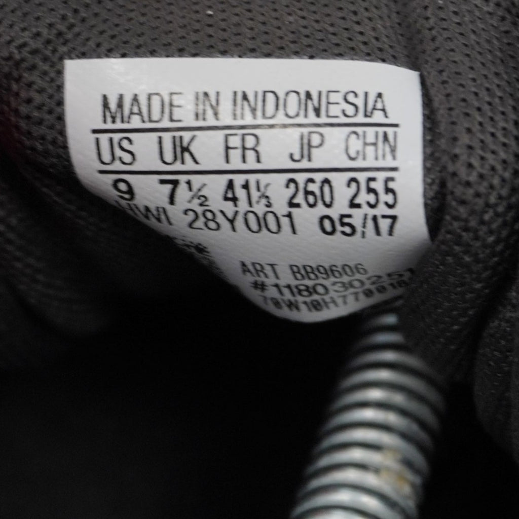 Etichetta interna ufficiale Adidas con codice modello ART BB9606 e taglia EUR 41 un terzo