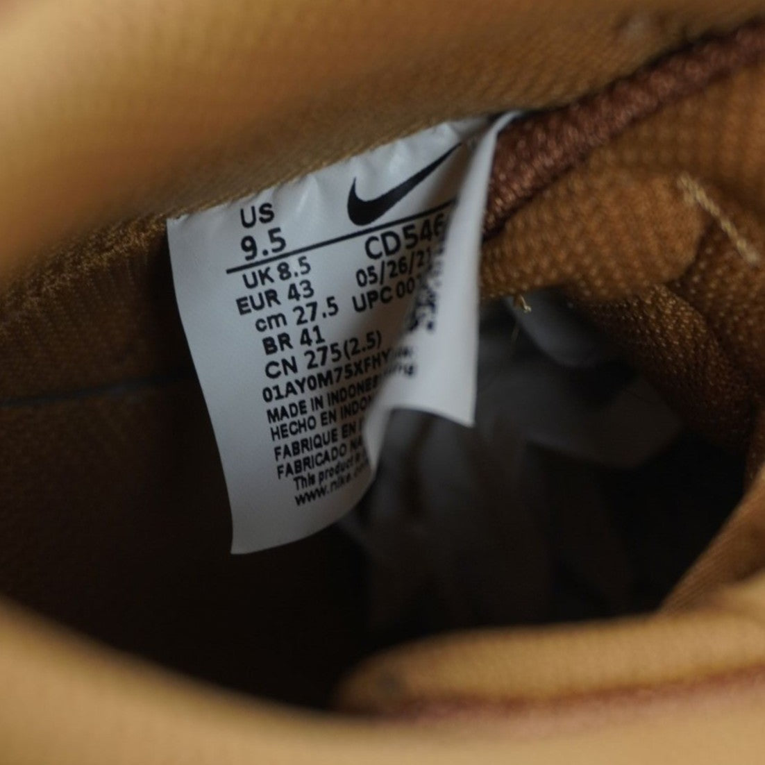 Etichetta interna ufficiale Nike con codice modello CD5466-200 e taglia EUR 43