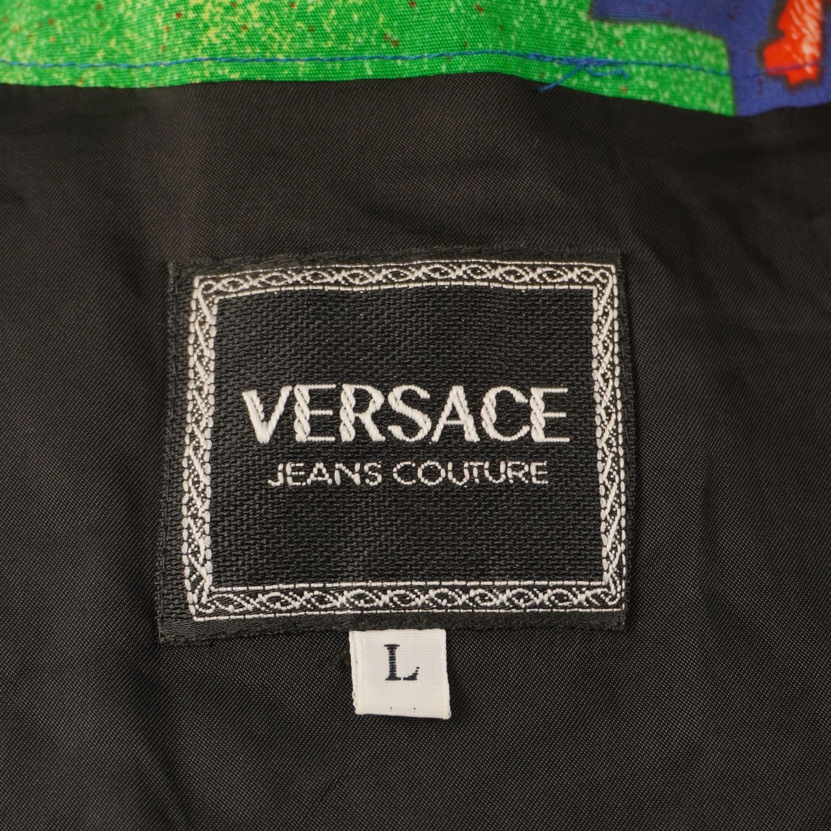 Etichetta originale nera ricamata Versace Jeans Couture con indicazione della taglia L