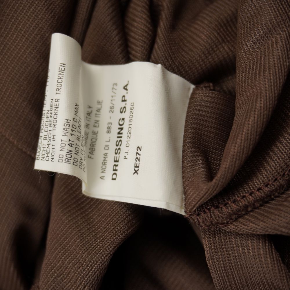 Etichetta di fabbrica Dressing S.p.A. con codice modello XE272 e dicitura Made in Italy.