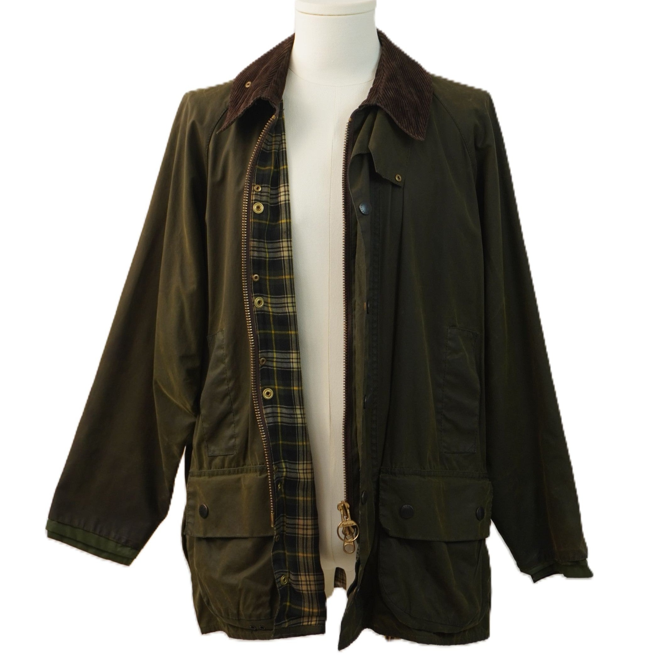 Giacca cerata Barbour Beaufort originale verde oliva vista frontale, taglia 54 XL in ottimo stato su manichino.