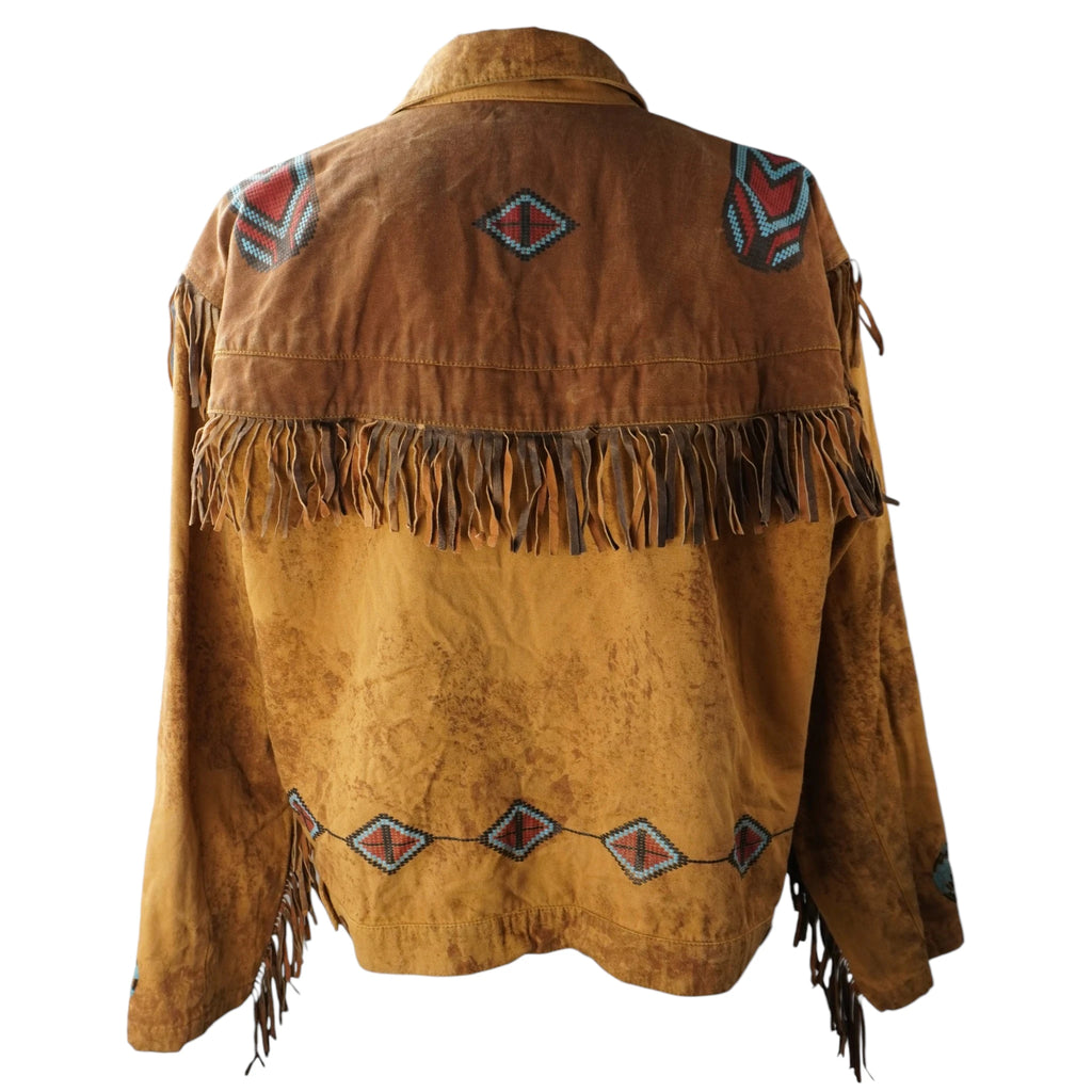 Retro della giacca vintage Blackfoot con lunghe frange a taglio vivo sulla schiena, spalline decorate e ricamo geometrico centrale a forma di rombo.