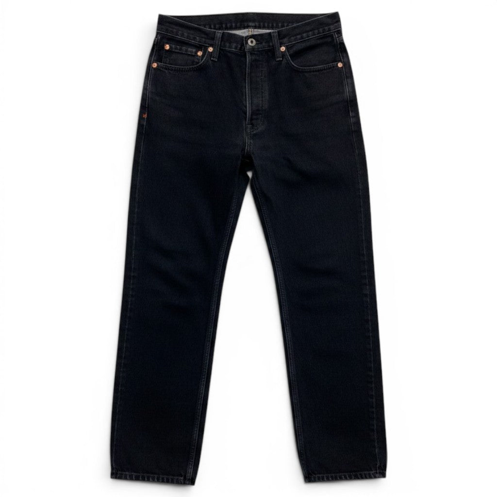 Jeans Levi's 565 Loose Fit in denim nero fumo (washed black), vista frontale completa, edizione speciale 150 anni.