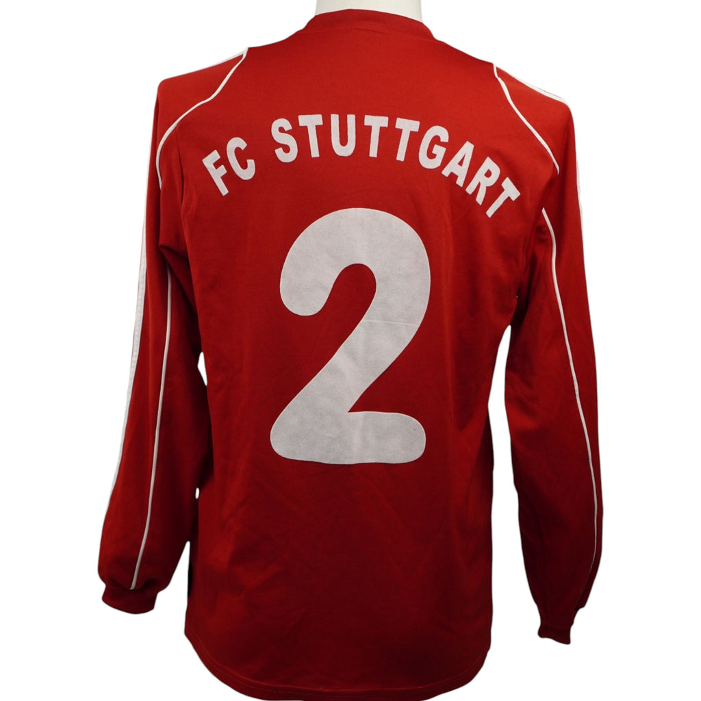 Retro della maglia adidas del 2008 rossa con personalizzazione FC Stuttgart e numero 2 bianco stampati sulla schiena