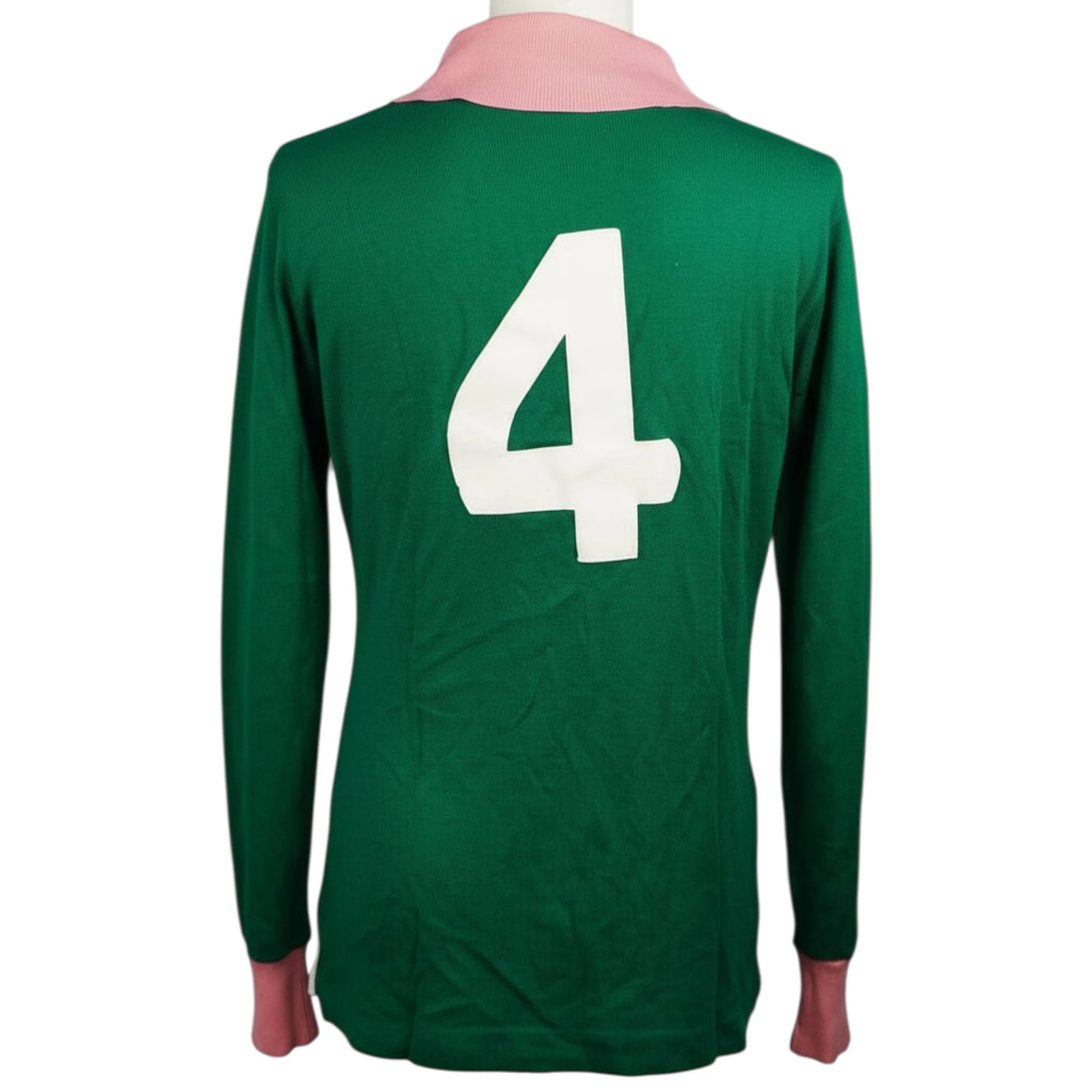 Retro della maglia vintage Ennerre verde con grande numero 4 bianco applicato sulla schiena