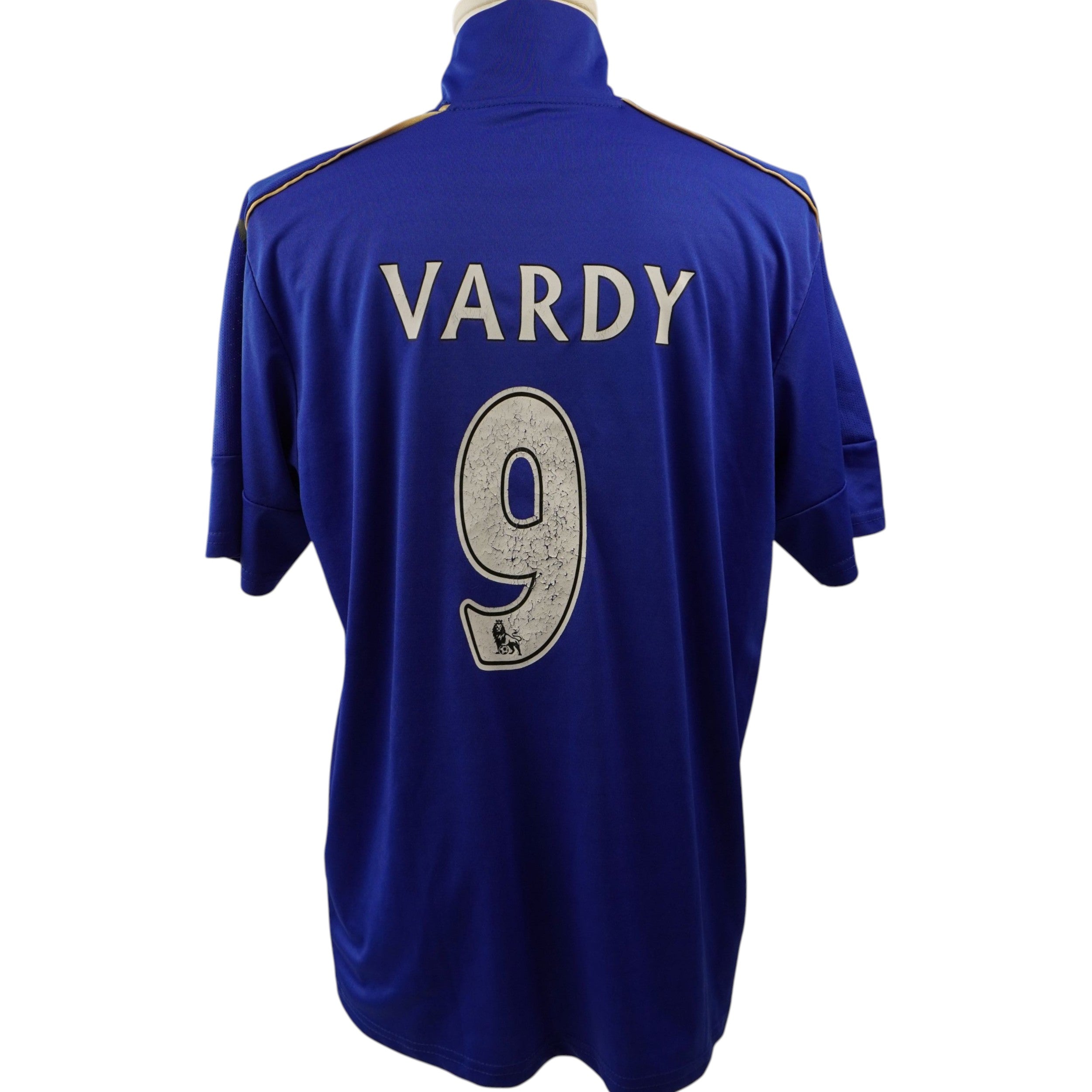 Vista posteriore della maglia del Leicester City 2016-17 con nome Vardy e numero 9 ufficiali.
