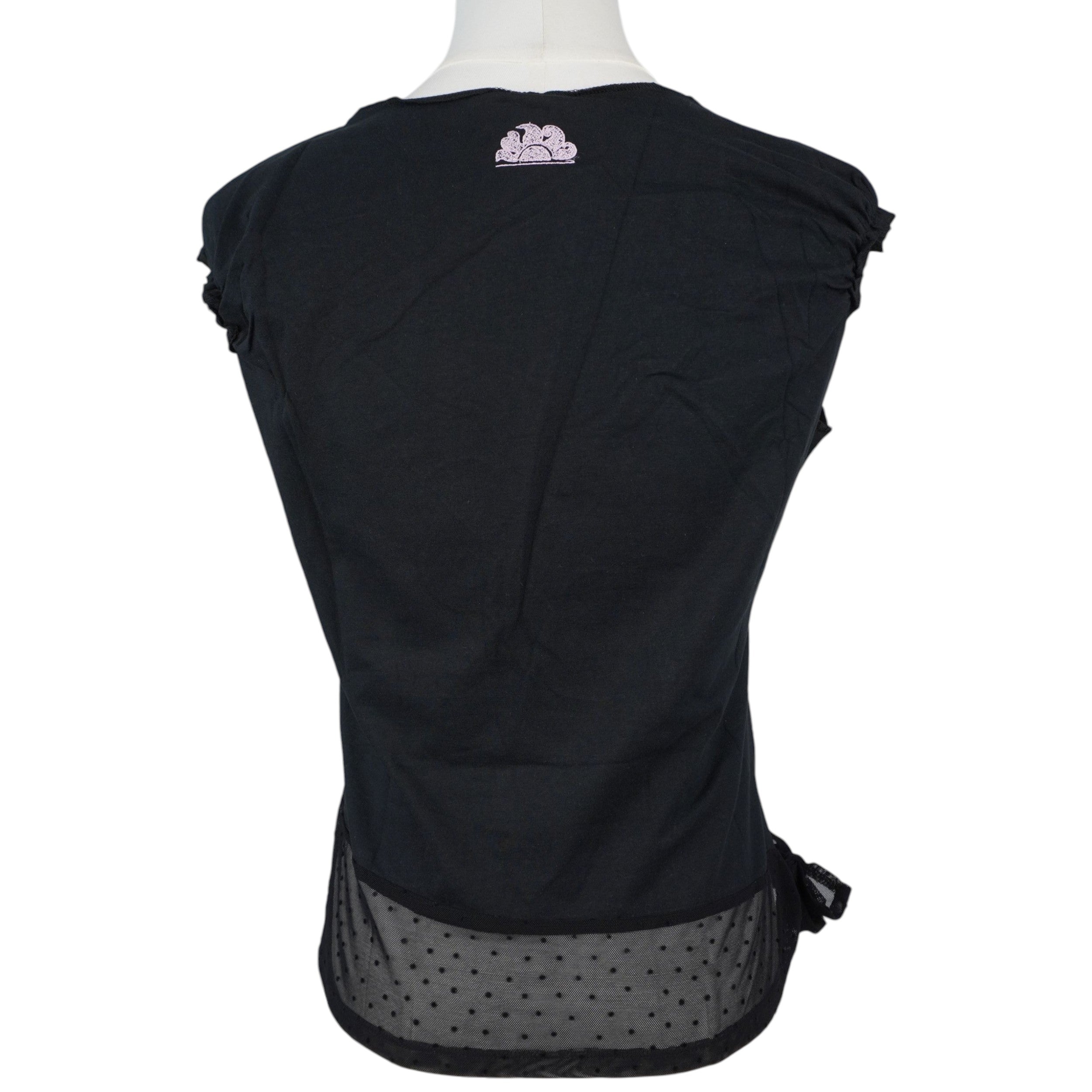 Vista posteriore della t-shirt Sundek con pinces modellate per una vestibilità slim e dettaglio del fiocco laterale sul fondo.