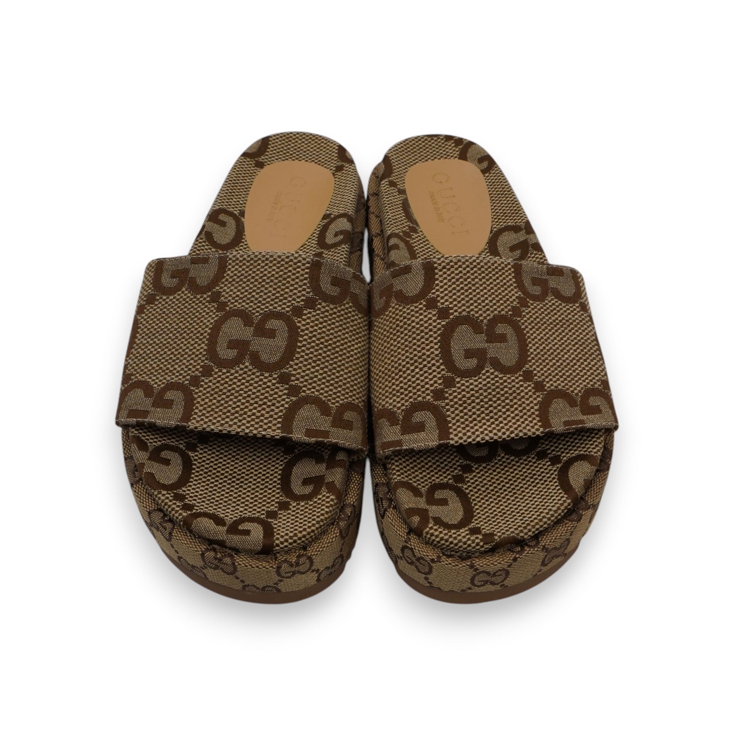 Vista dall'alto dei sandali Gucci Angelina con monogramma Maxi GG e soletta ergonomica in pelle, taglia 36.