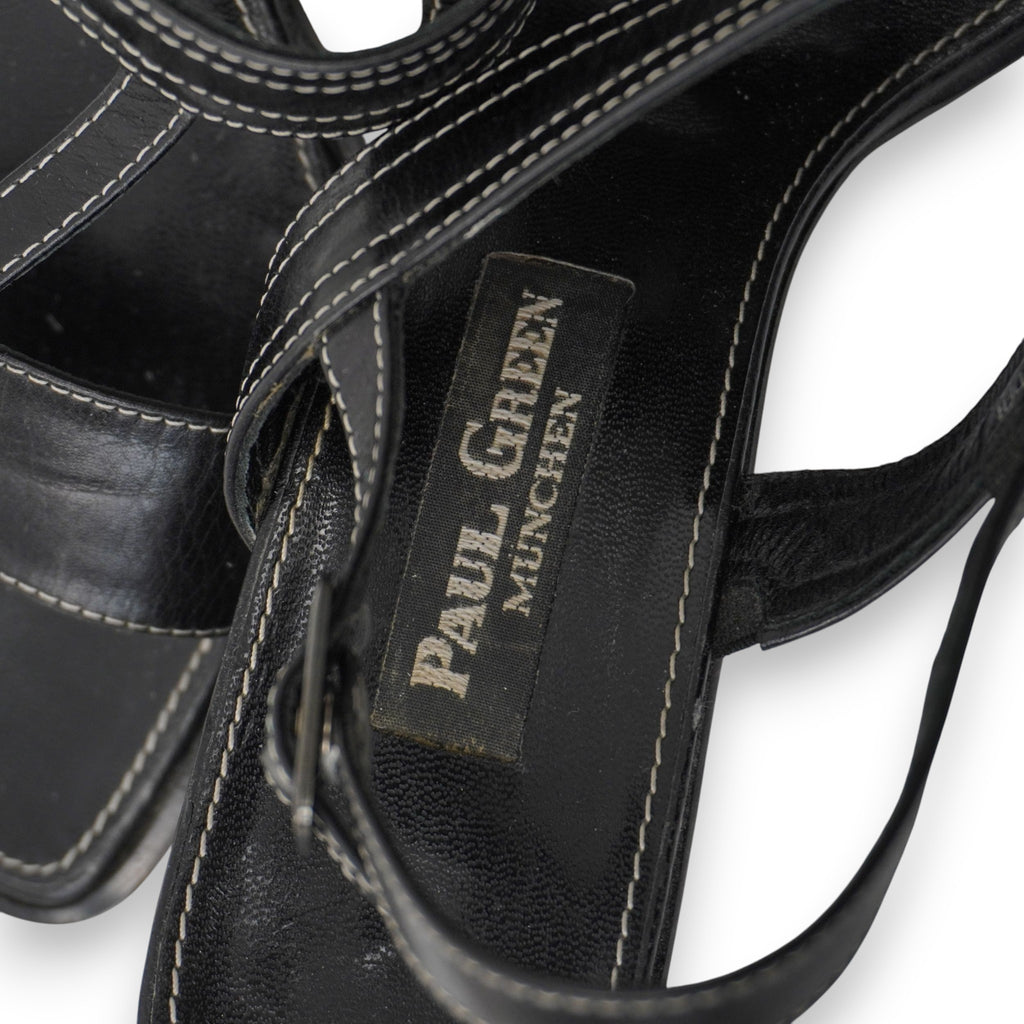 Primo piano del marchio Paul Green impresso sulla soletta interna in pelle nera, dettaglio di autenticità del brand Munich.