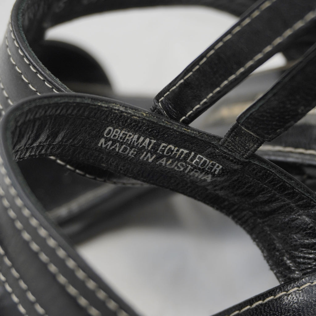Particolare dell'interno del cinturino con Made in Austria