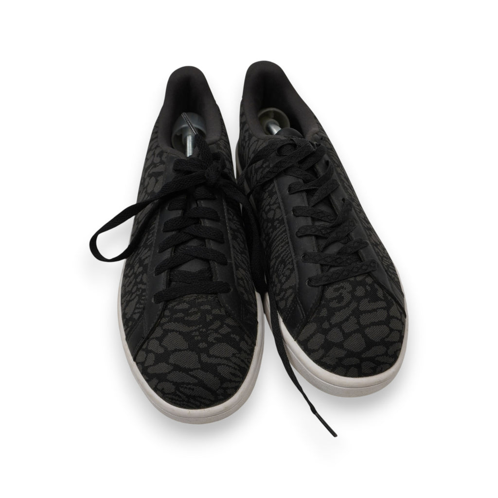Sneakers Adidas Neo Cloudfoam Advantage a motivo leopardato vista prospettica frontale