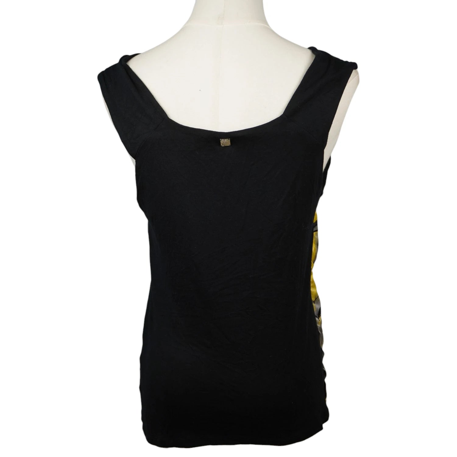 Vista posteriore del top smanicato nero in jersey elasticizzato firmato Versace Collection, caratterizzato da un ampio scollo squadrato sulla schiena.